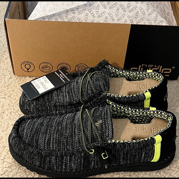 Hey Dude Shoes Wally Vibrant Black 